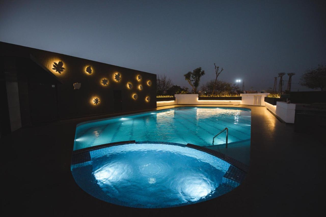 Hotel Kasturi Orchid Pāl Екстериор снимка