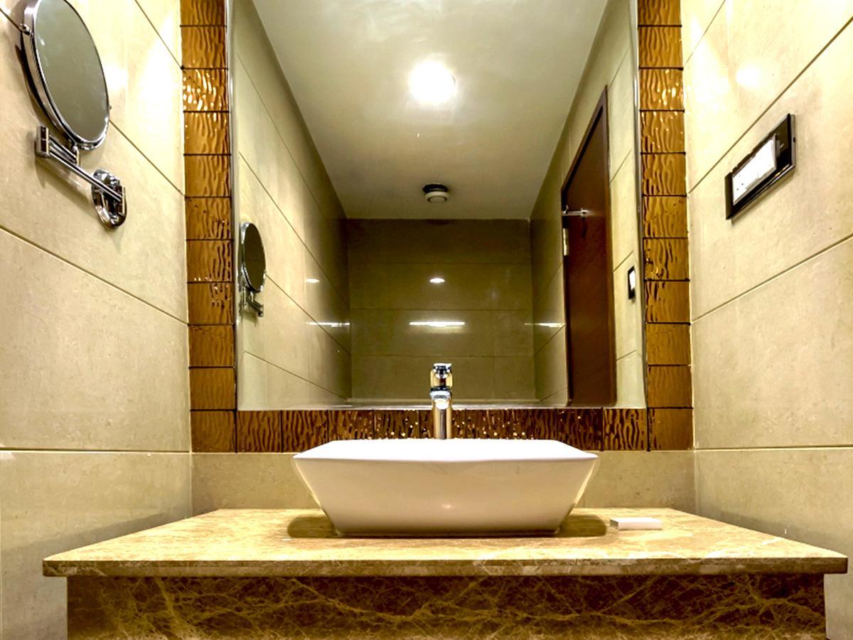 Hotel Kasturi Orchid Pāl Екстериор снимка