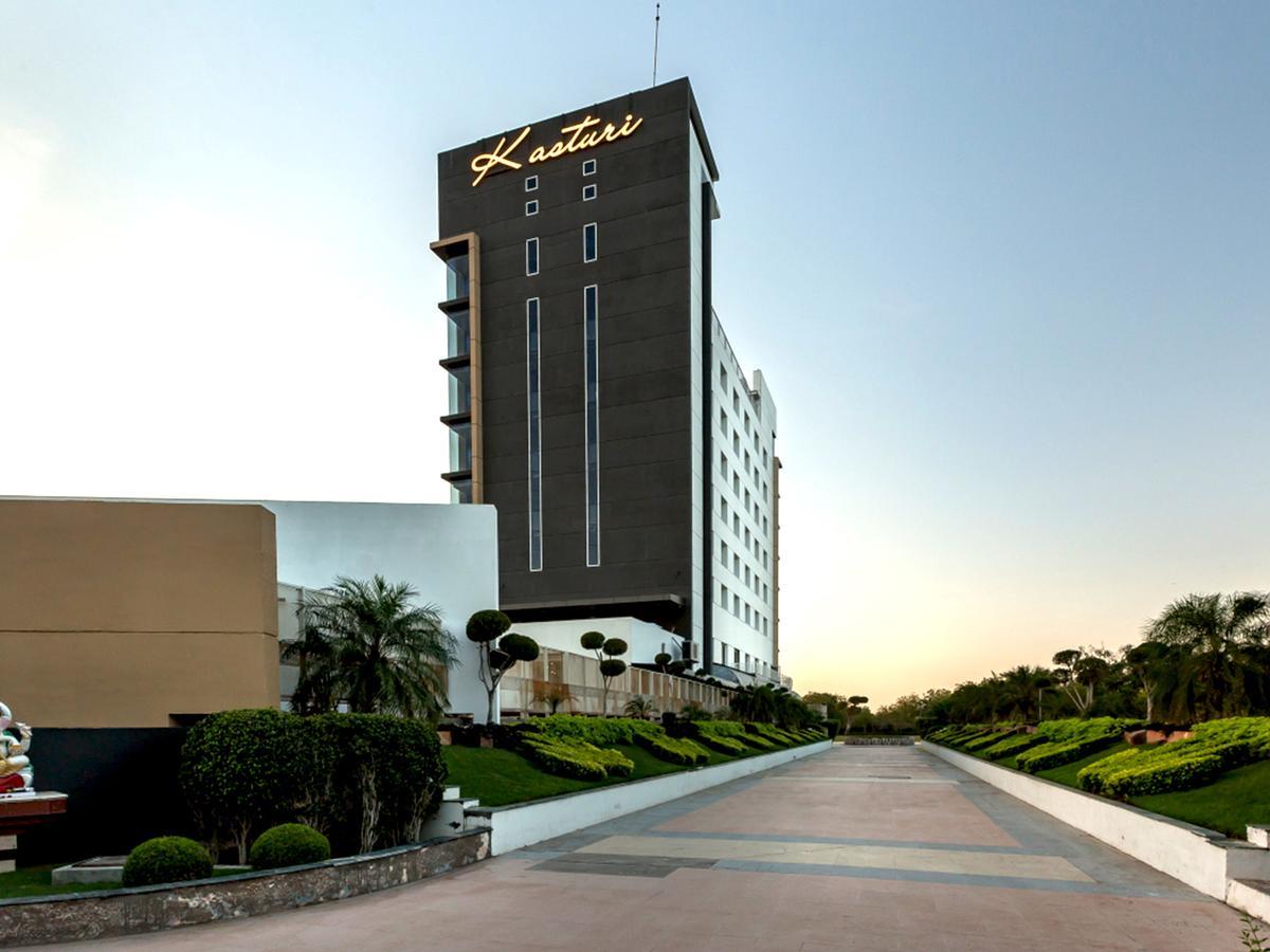 Hotel Kasturi Orchid Pāl Екстериор снимка