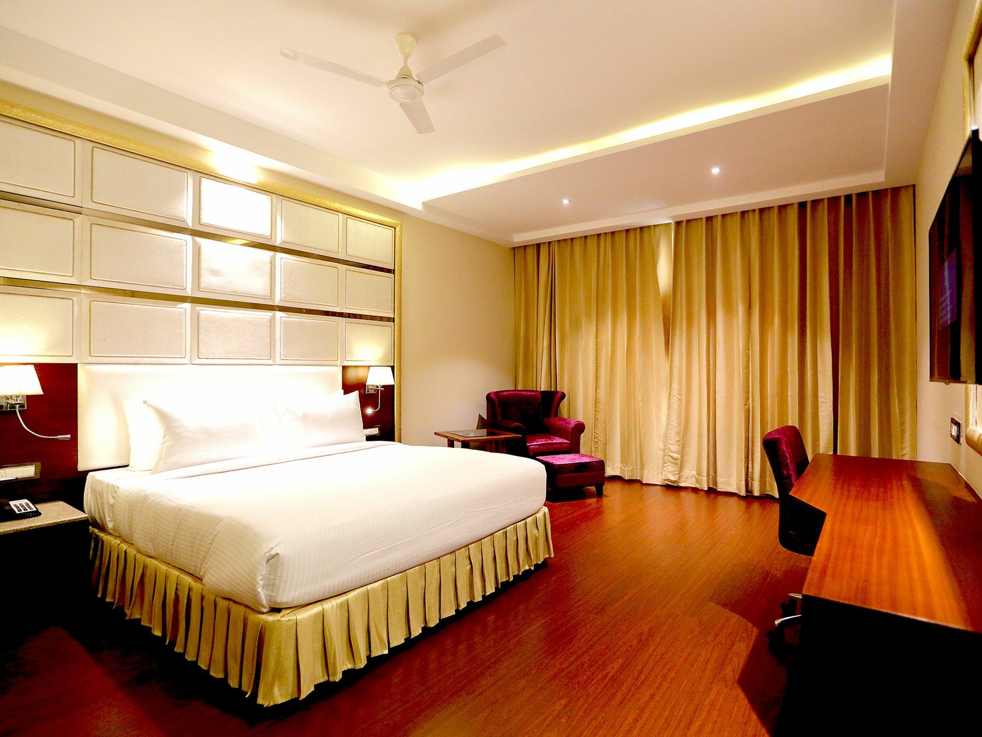 Hotel Kasturi Orchid Pāl Екстериор снимка