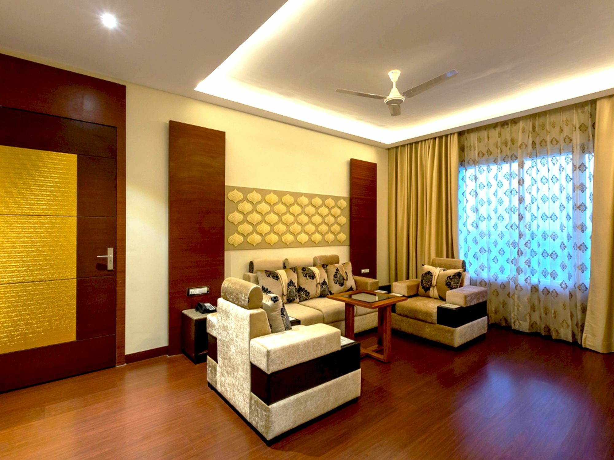 Hotel Kasturi Orchid Pāl Екстериор снимка