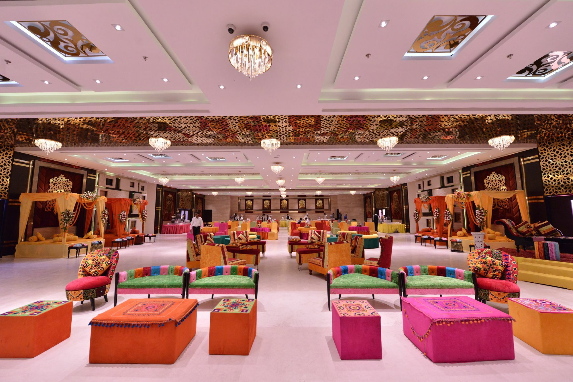 Hotel Kasturi Orchid Pāl Екстериор снимка